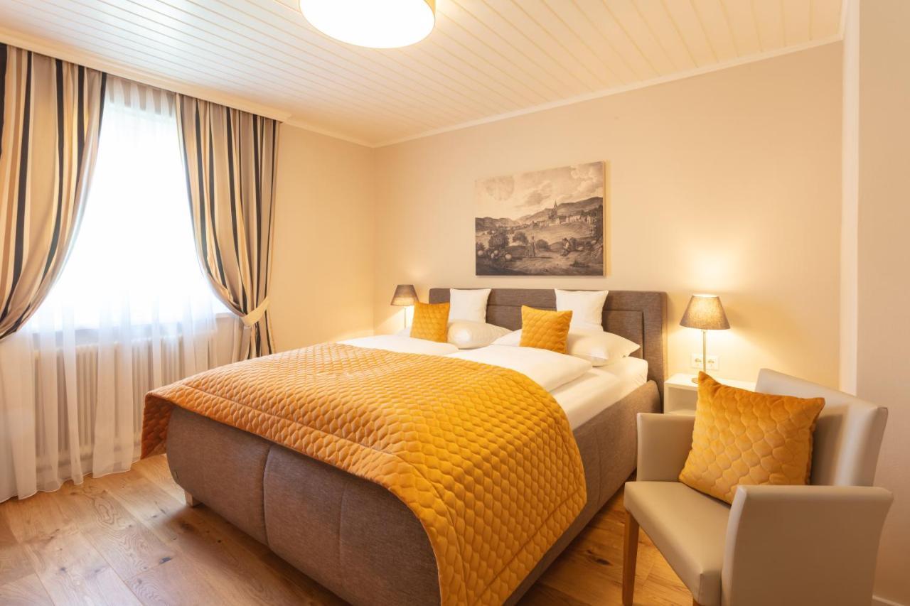 Donauhof - Hotel Garni 레헨스테이너와차우 외부 사진