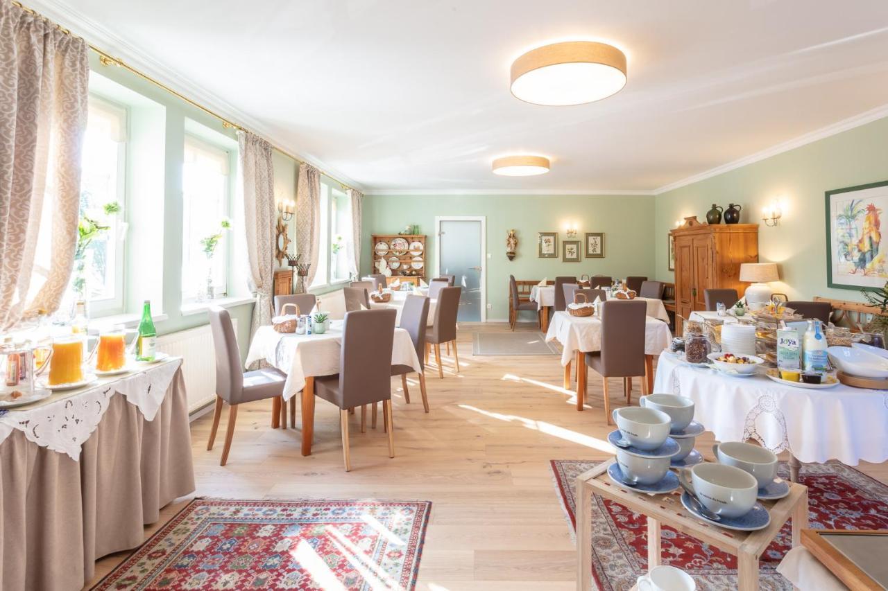 Donauhof - Hotel Garni 레헨스테이너와차우 외부 사진